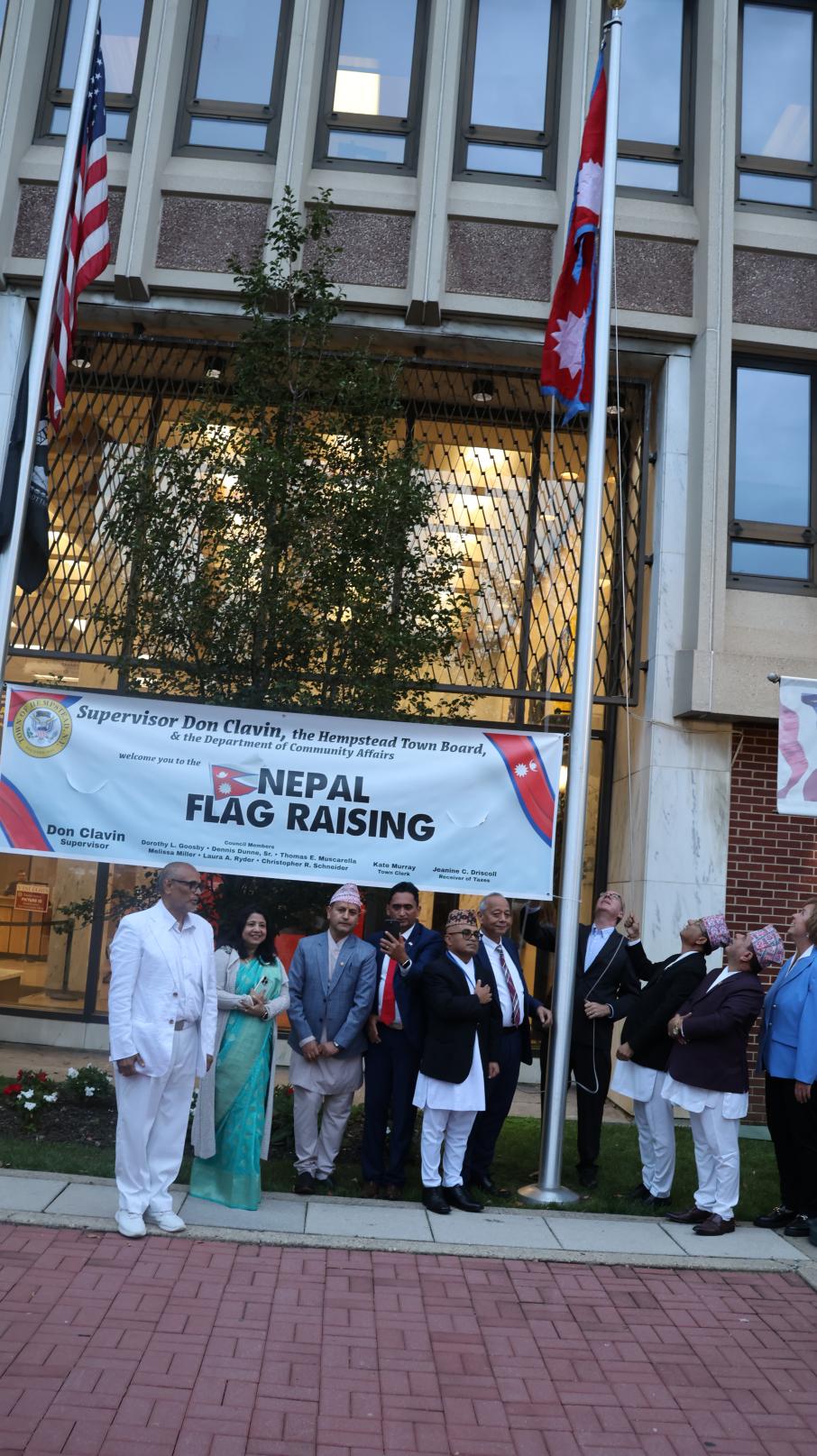 लङ आइल्यण्डमा फहरायो नेपाली राष्ट्रिय झण्डा