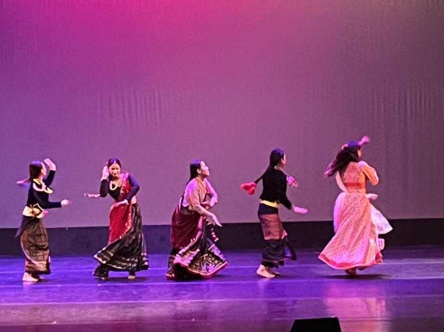 नेपाली विद्यार्थीद्धारा न्यूयोर्कको लाग्वार्डिया कलेजमा दीपावलीको विशेष साँस्कृतिक कार्यक्रम आयोजना