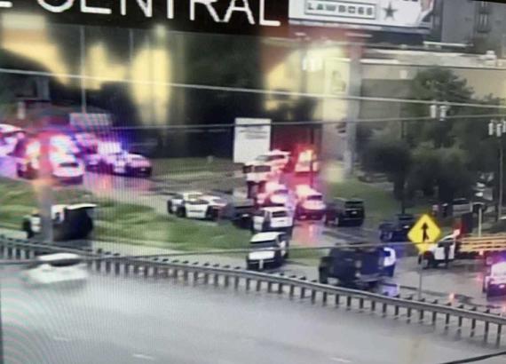 डालसको आइस कार्यालयमा गोलीप्रहार, एकको मृत्यु, दुईको अवस्था गम्भीर